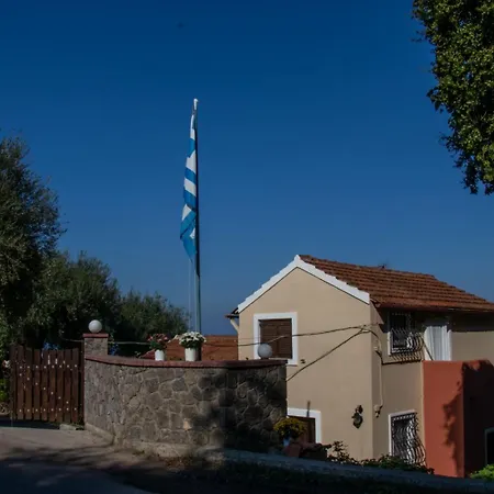 Beachfront Romantica Place First Floor Διαμέρισμα *