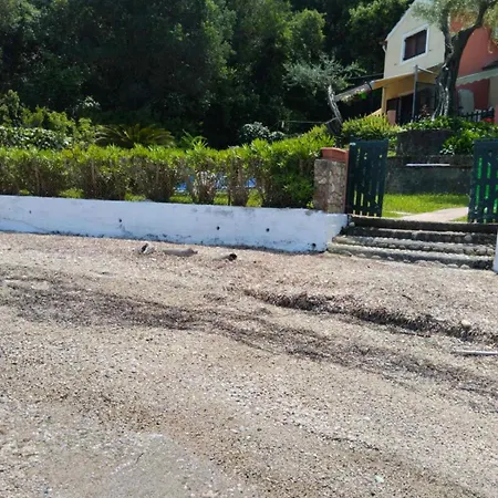 Beachfront Romantica Place First Floor Διαμέρισμα