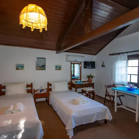 Beachfront Romantica Place First Floor *