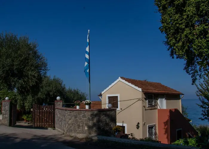 Beachfront Romantica Place First Floor Διαμέρισμα *