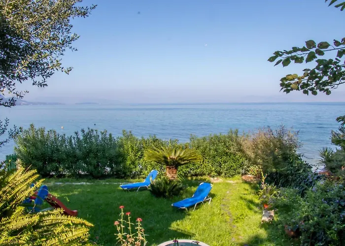 Beachfront Romantica Place First Floor Αγία Πελαγία Χλωμού