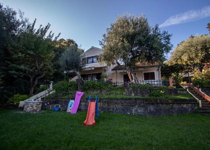 Beachfront Romantica Place First Floor Διαμέρισμα Αγία Πελαγία Χλωμού