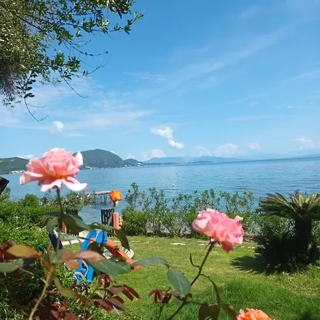 Beachfront Romantica Place First Floor