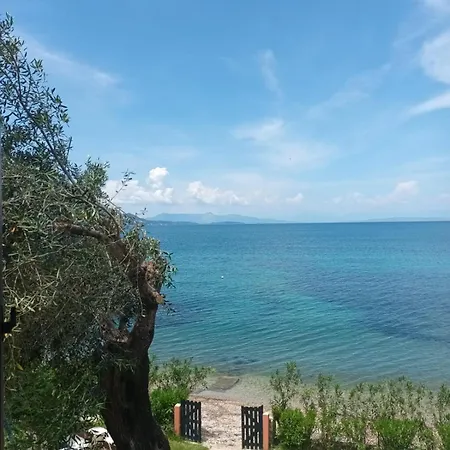 Apartment Beachfront Romantica Place