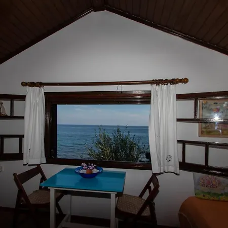 Daire Beachfront Romantica Place First Floor *