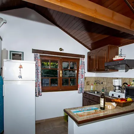 Beachfront Romantica Place First Floor Daire