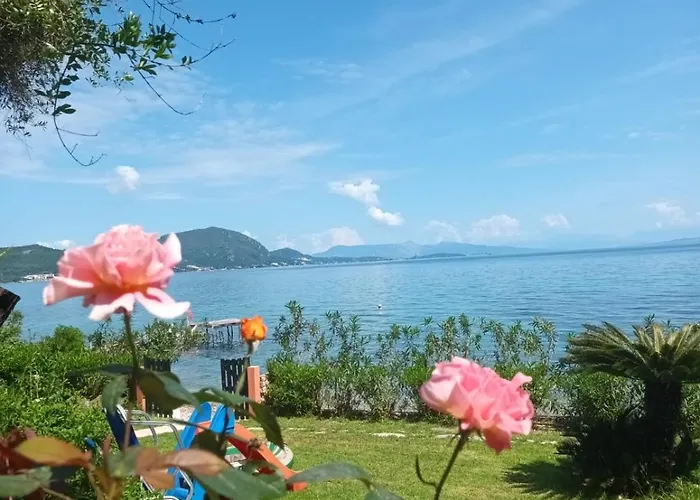 Beachfront Romantica Place First Floor