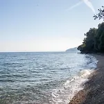 Beachfront Romantica Place First Floor * Agia Pelagia Chlomou