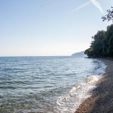 Beachfront Romantica Place First Floor * Agia Pelagia Chlomou